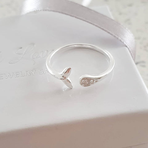 Silver whales tail ring