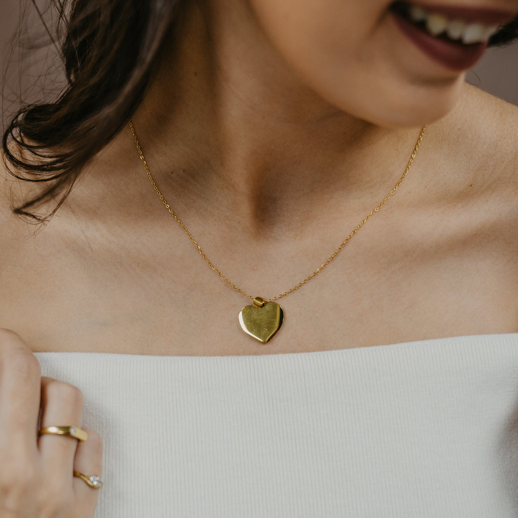 AMORE GOLD PERSONALISED NECKLACE (READY IN 3 DAYS)