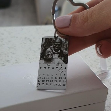 Personalized photo date calender keyring